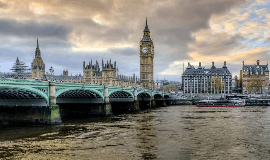 Westminster bridge facts