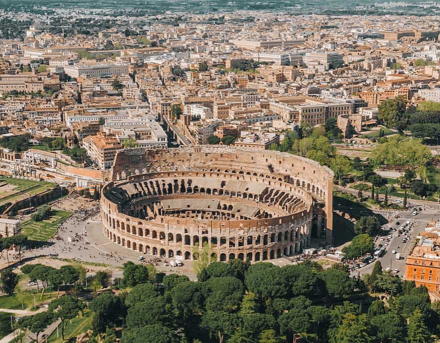 Famous Buildings in Rome Colosseum_aerial