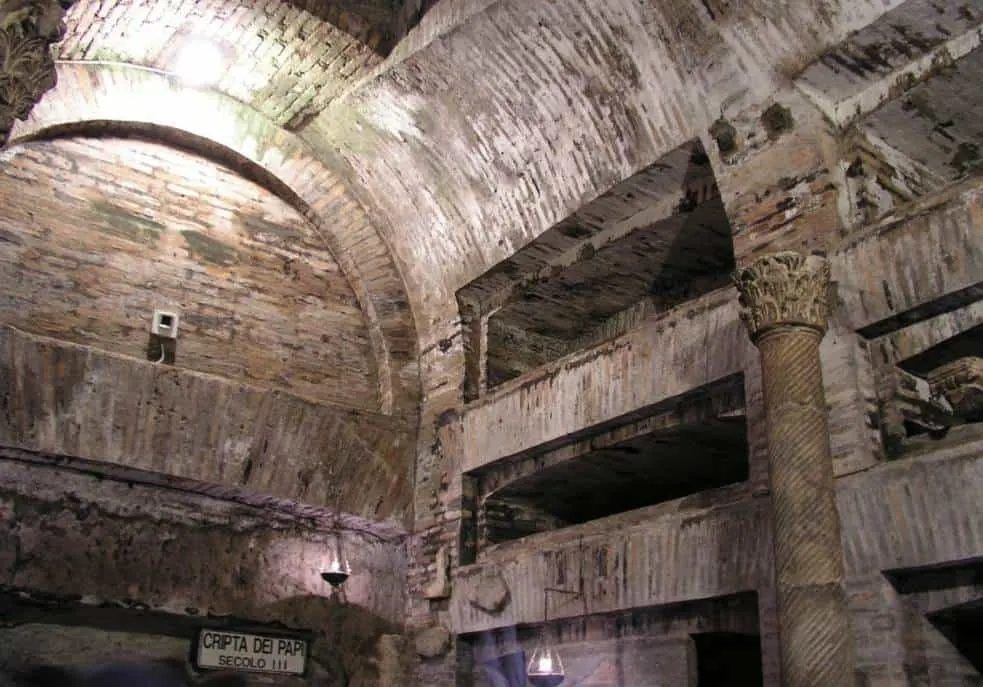 Crypt-of-the-popes