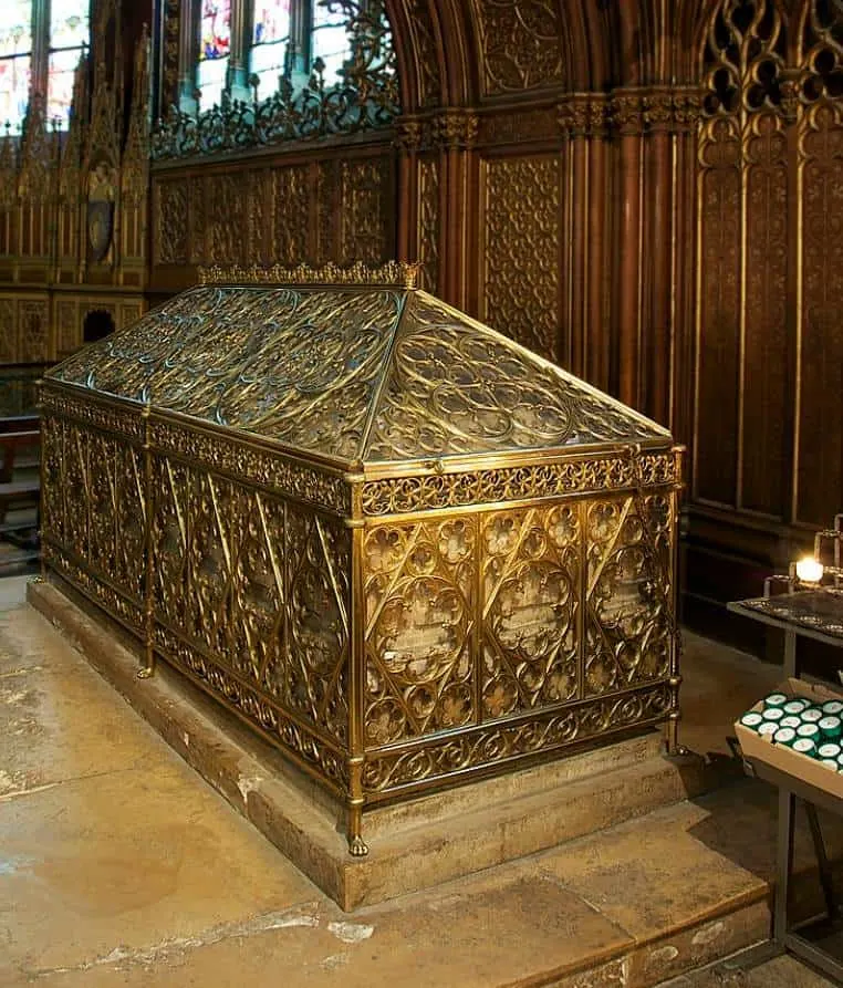 Tomb-of-Sainte-Genevievei