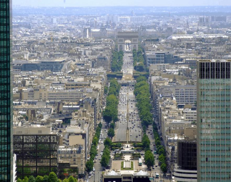 View towards the Arc de Triomphe from the Grande Arche rooftop