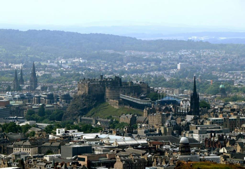 Famous buildings in Edinburgh - Edinburgh-castle