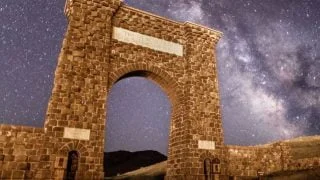 Roosevelt arch and the milky way