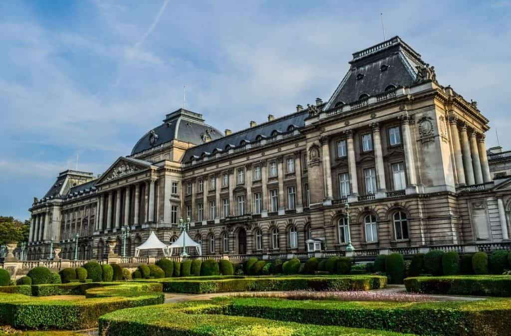 Royal-Palace-of-brussels-1024x674