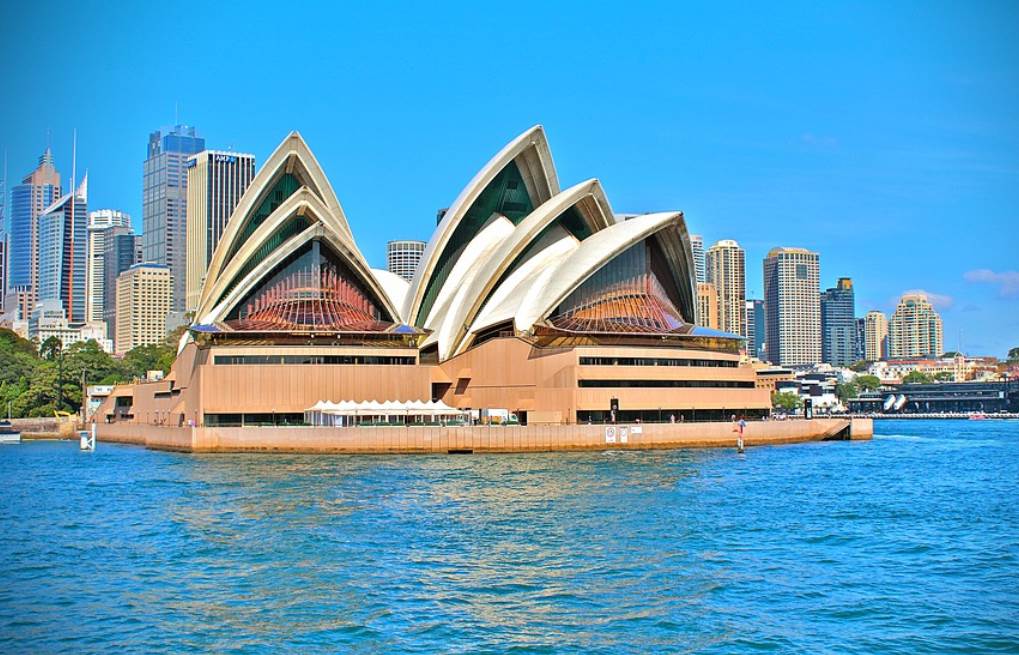Famous buildings in Australia Sydney Opera House