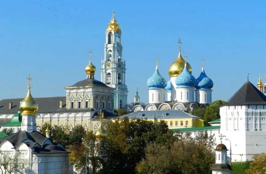 Famous buildings in Ukraine architecture