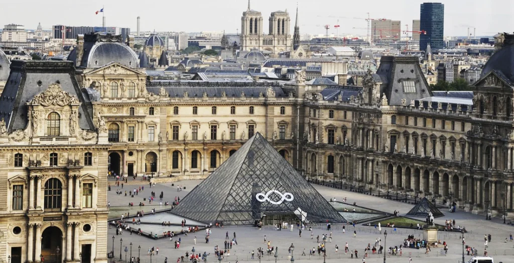 louvre paris