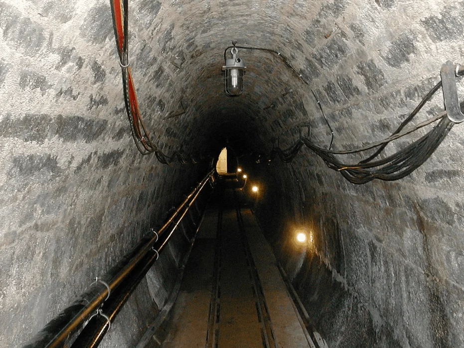 tunnel in altaussee salt mine