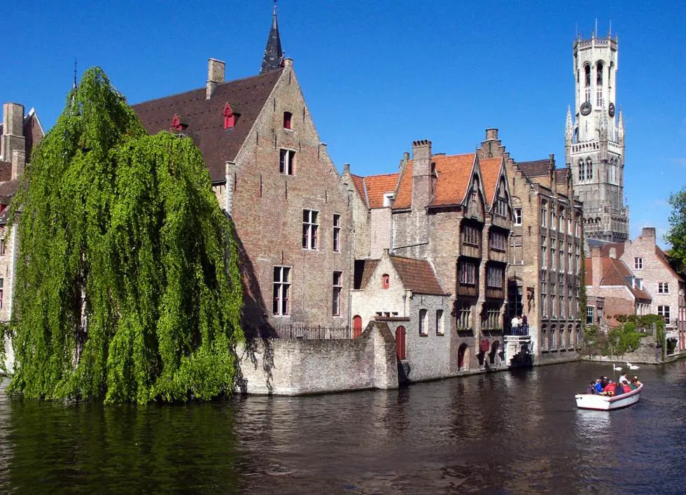 Bruges-Canals-boat