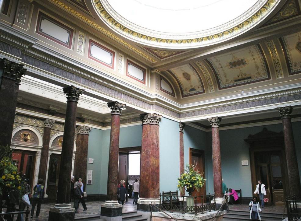 National Gallery in London entrance Hall