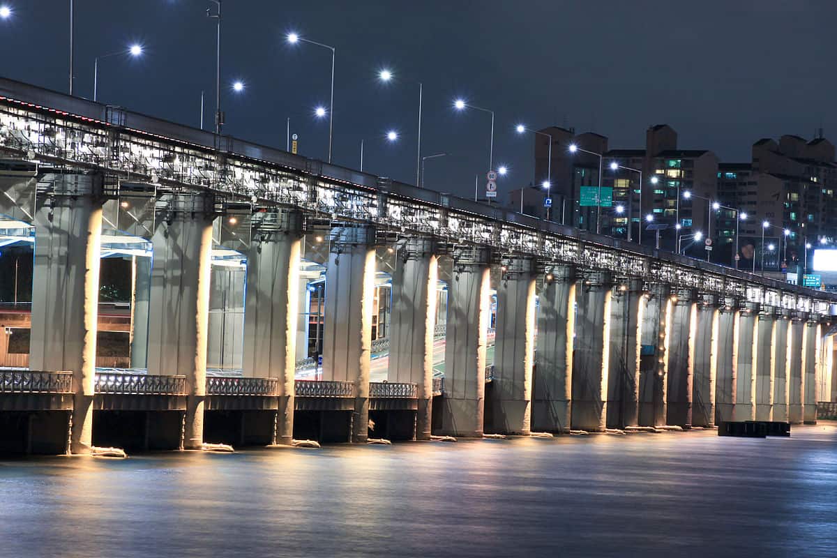 Banpu Bridge at night