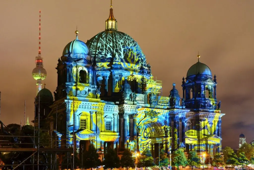 Berlin cathedral lightshow