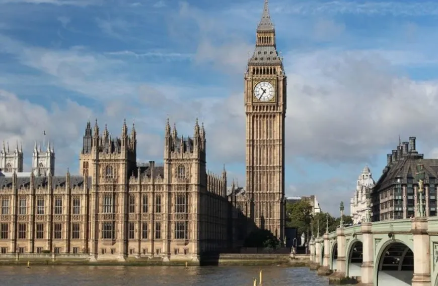 Big ben bell tower 1024x763
