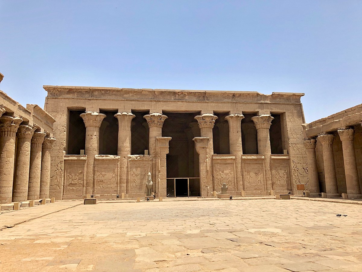 Court of the temple of horus at edfu