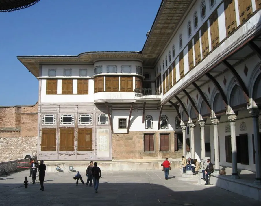 Courtyard of the favourites