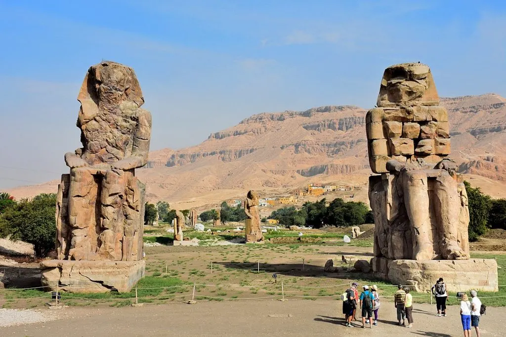 Fun Colossi of Memnon facts