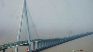Hangzhou Bay Bridge interesting facts