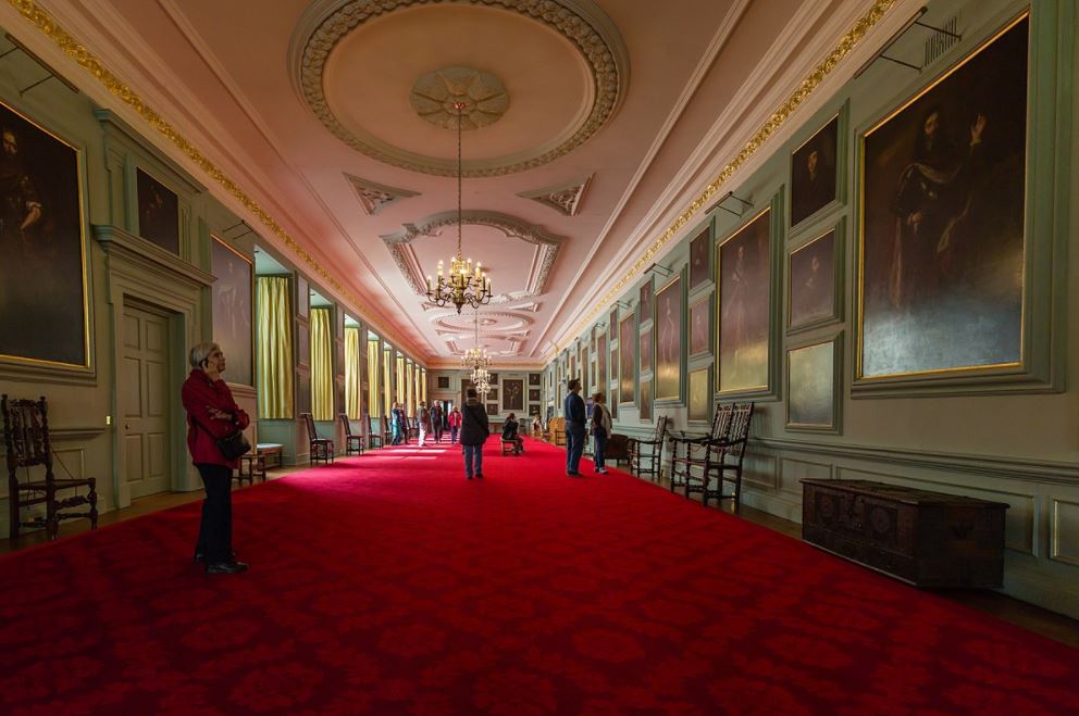 Holyrood palace gallery