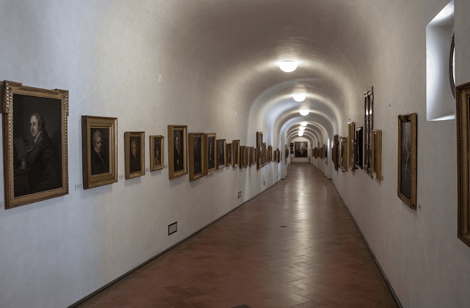 Inside the Vasari corridor