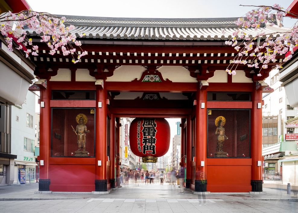 Kaminarimon sensoji temple