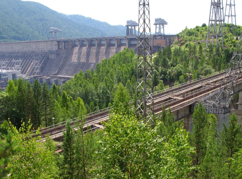Krasnoyarsk dam ship lift