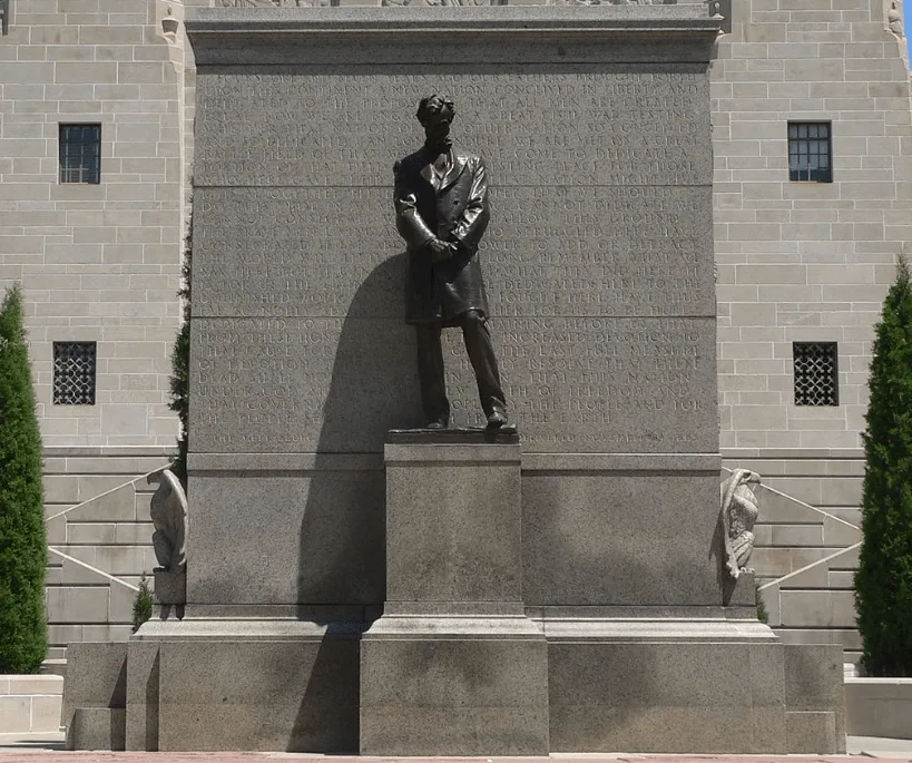 Lincoln statue nebraska