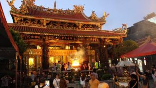Longshan temple during festival