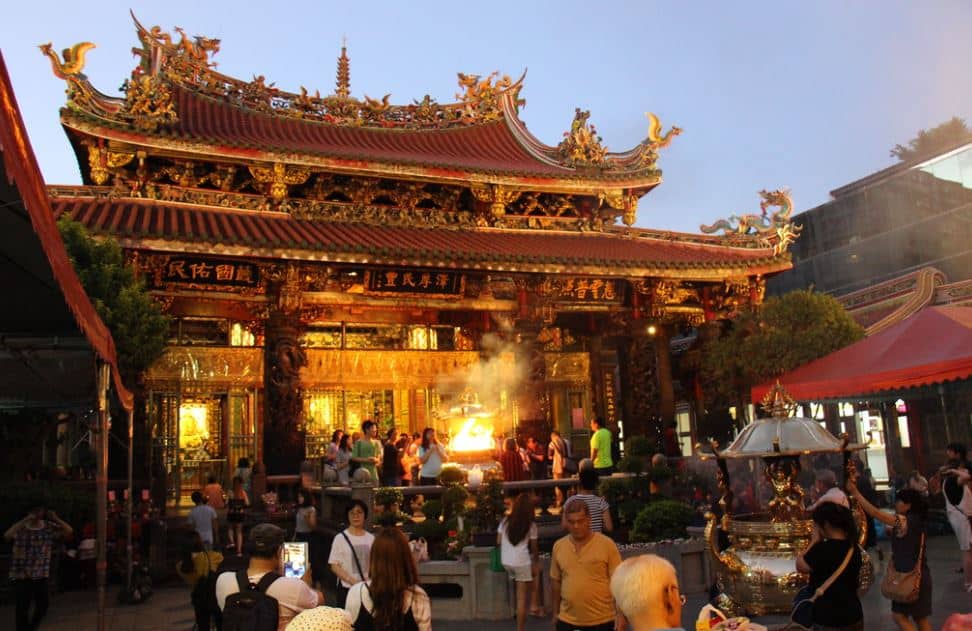 Longshan temple during festival