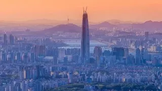 Lotte World Tower final construction phase