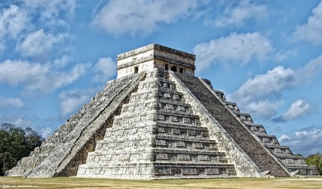 Maya Architecture el castillo chichen itza