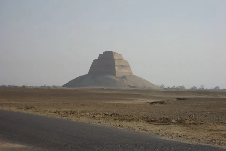 10 Intriguing Facts About The Meidum Pyramid 1 Meidum Pyramid location