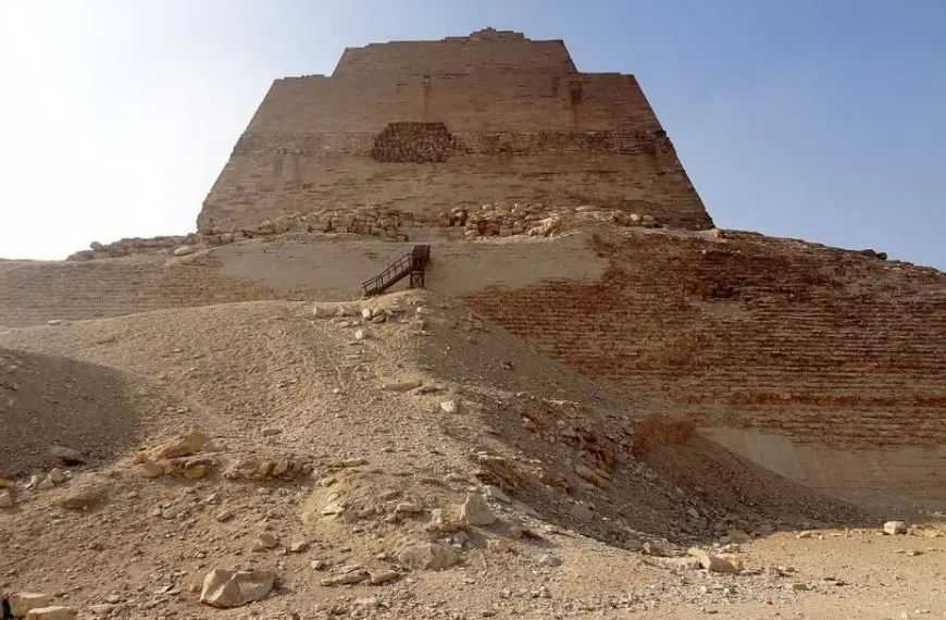 Meidum collapsed pyramid