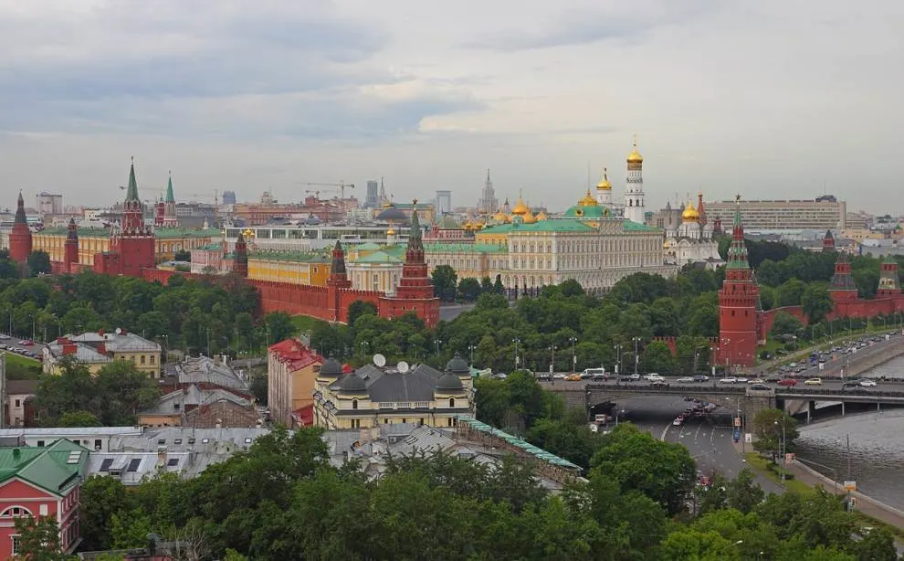 Top 10 Iconic Facts About The Spasskaya Tower 1 Moscow Kremlin Towers