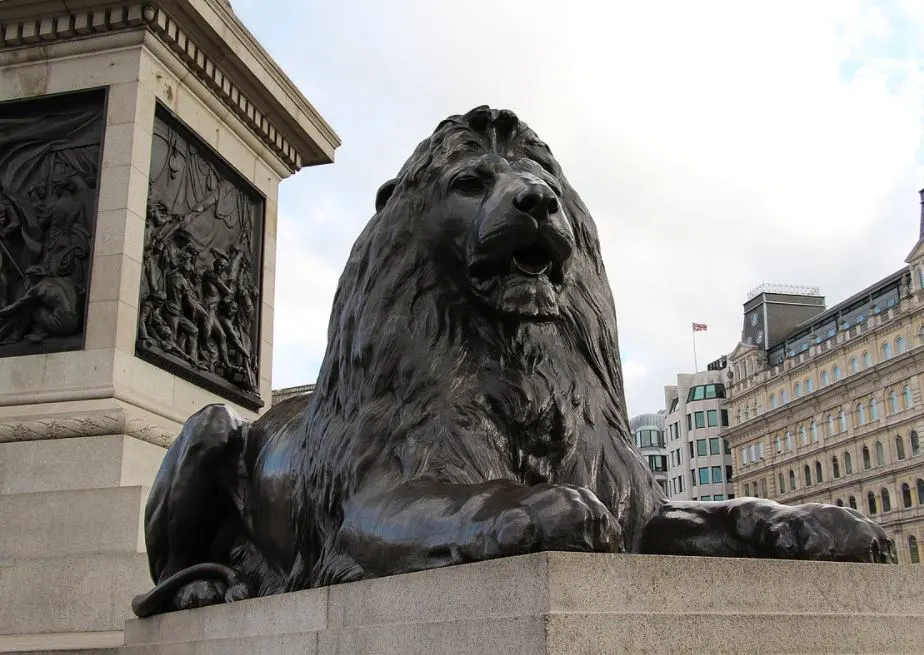 Nelsons column lion