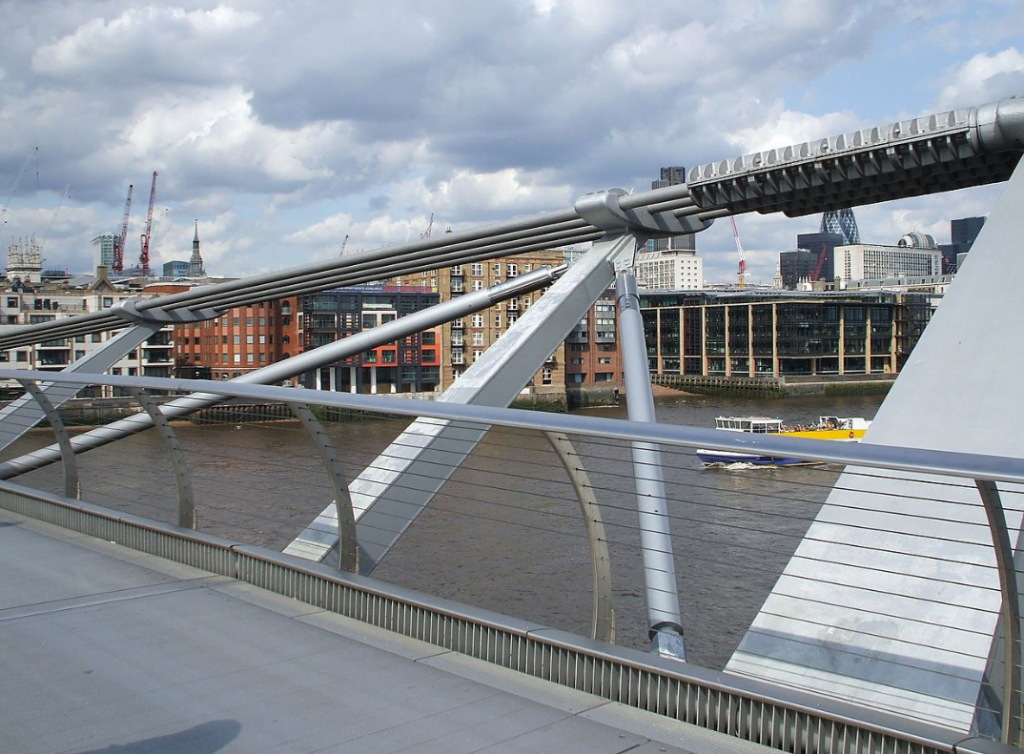 Pier dampers Millennium Bridge