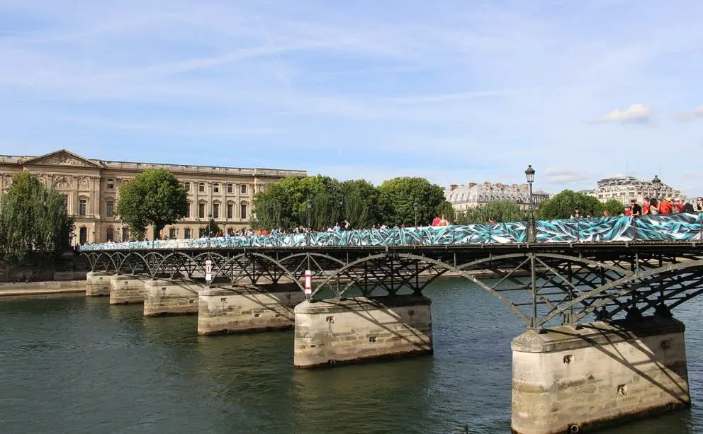 Pont des Arts new bridge