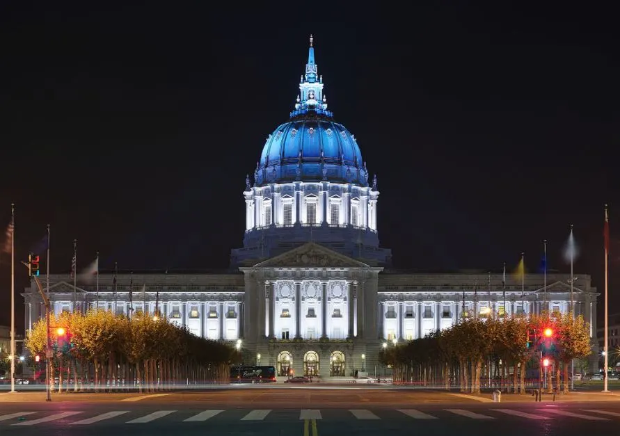 San Francisco City Hall at night