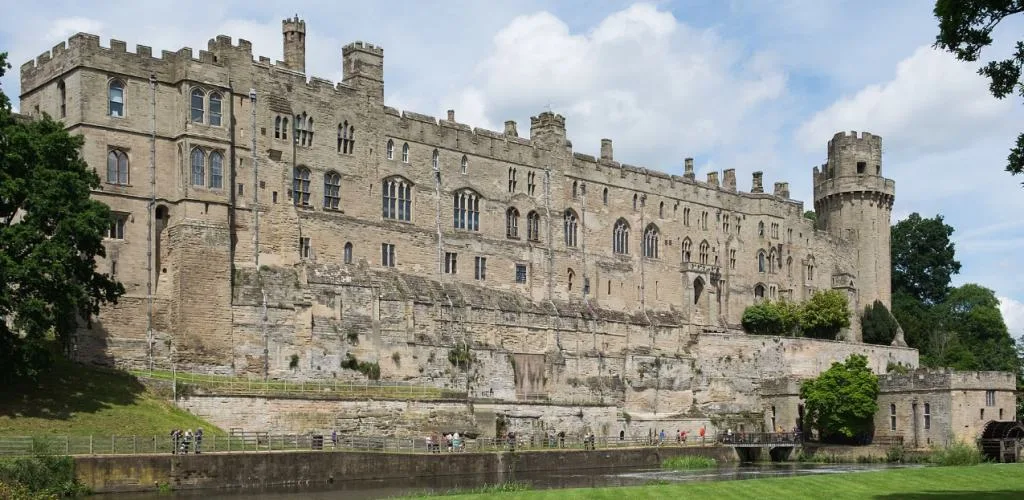 facts about Warwick Castle