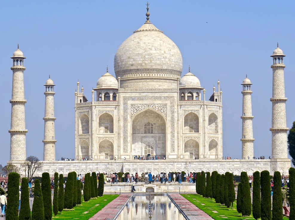 famous domes Taj Mahal