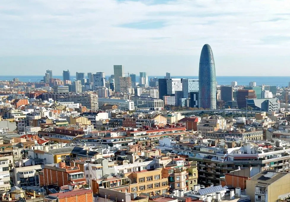 10 Fantastic Facts About The Torre Gloriès 1 Torre Agbar glories poblenou