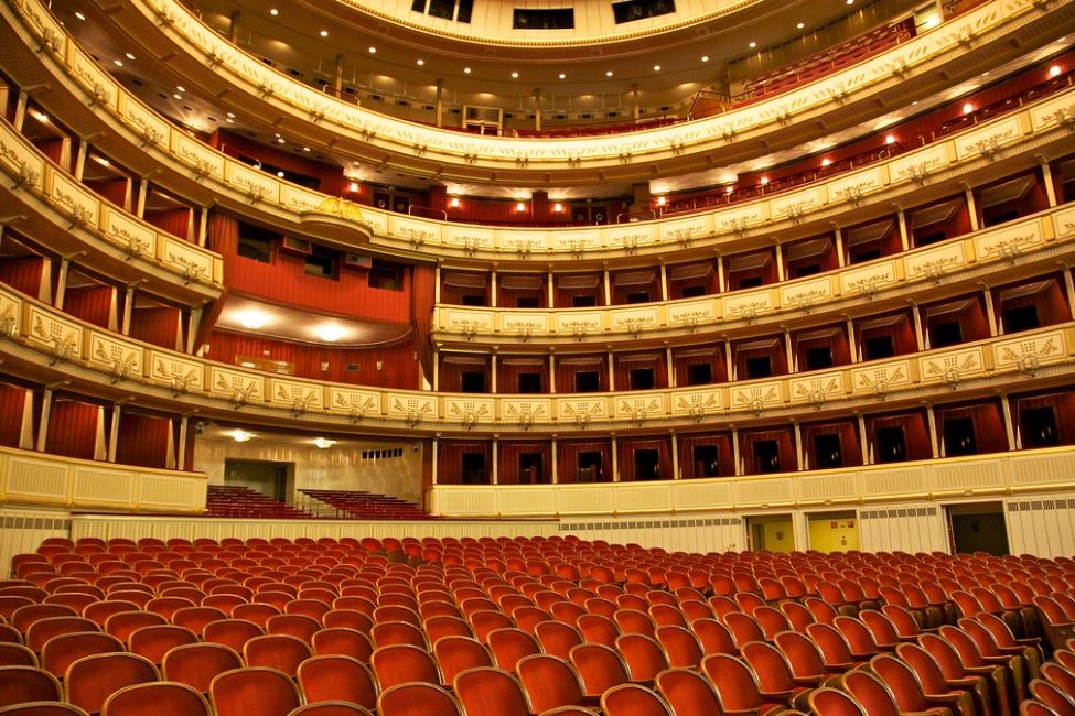 Vienna State opera inside