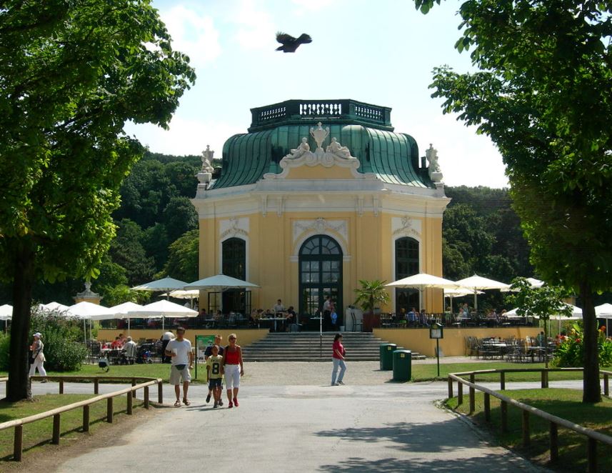Vienna zoo central pavilion