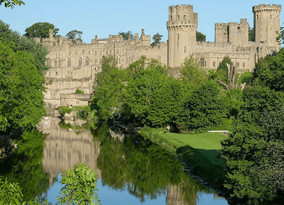 facts about Warwick Castle