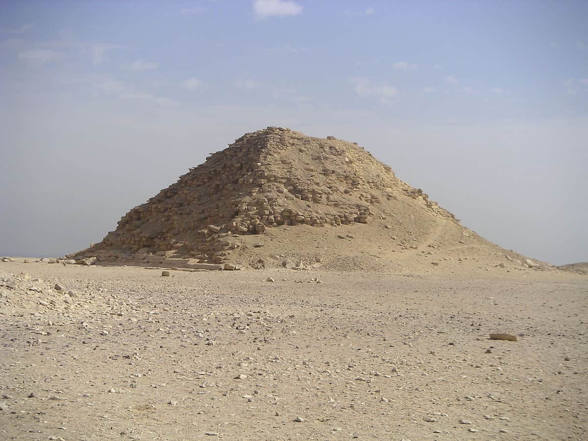 Bent Pyramid Satellite pyramid
