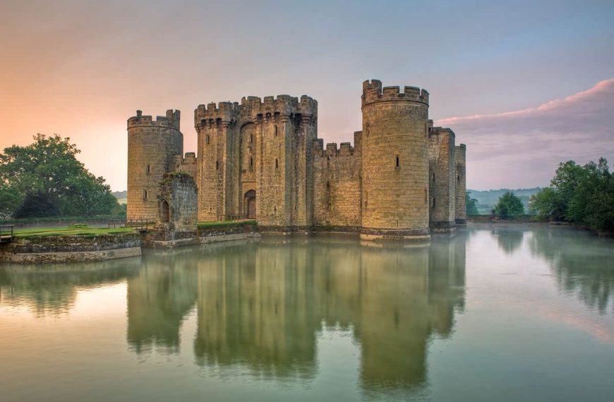 bodiam castle moat