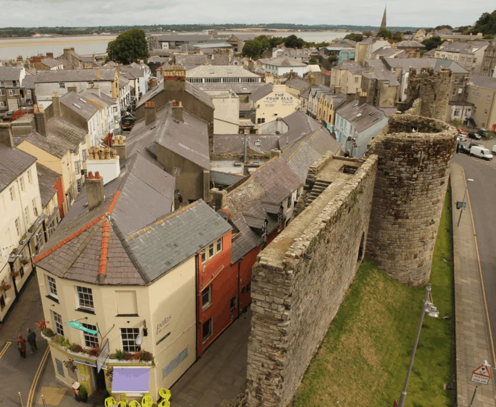 Caernarfon castle curtain wall