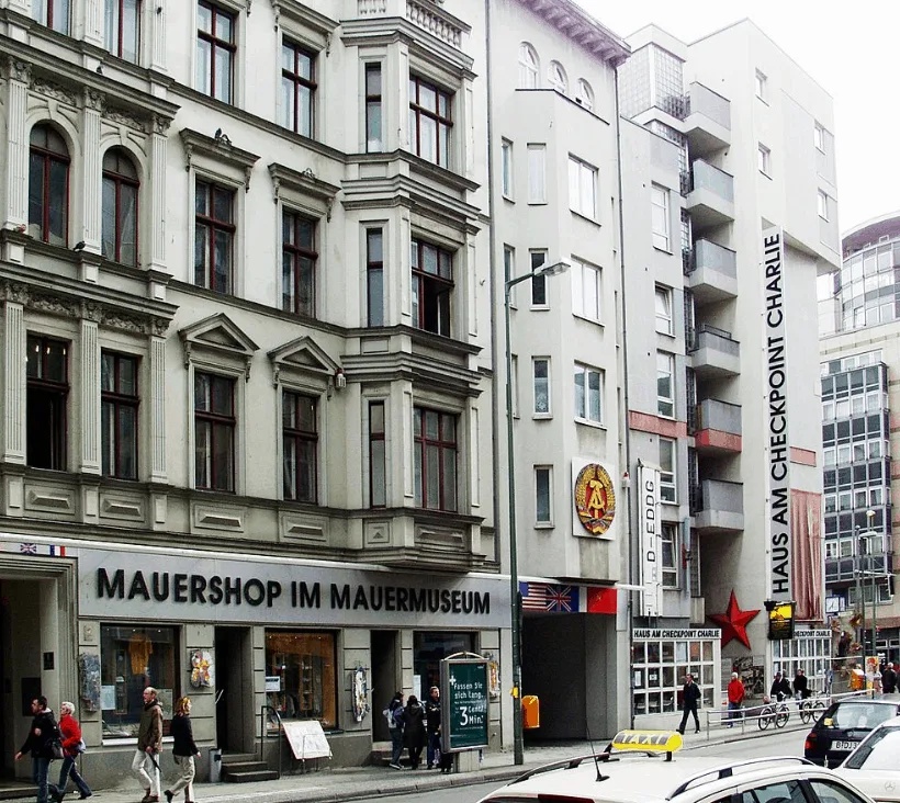 checkpoint charlie museum