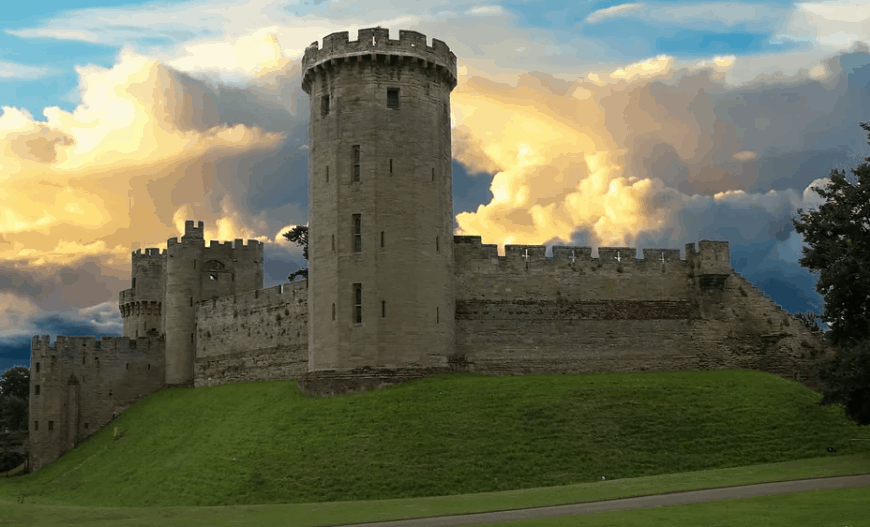 facts about Warwick castle
