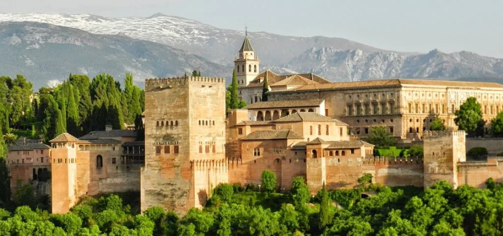 facts about the Alhambra 001