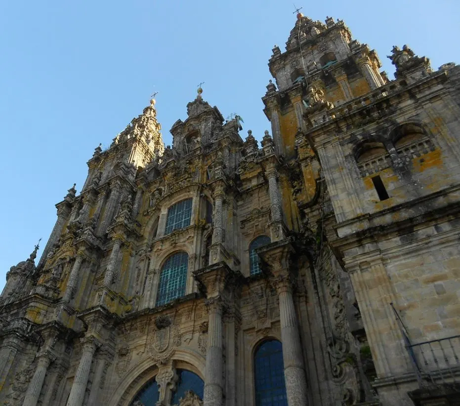 fun facts about Santiago de compostela cathedral